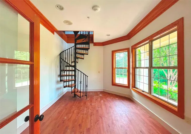 Photo 3 of Single family home for sale at 636 Duck Creek Wy, Sunnyvale, TX 75182 | MLS# 21350992 | Listing updated on 2026-09-01