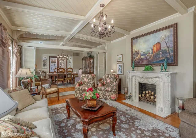 Photo 2 of Single family home for sale at 946 Sheridan Ave, Shreveport, LA 71104 | MLS# 21352022 | Listing updated on 2026-08-06