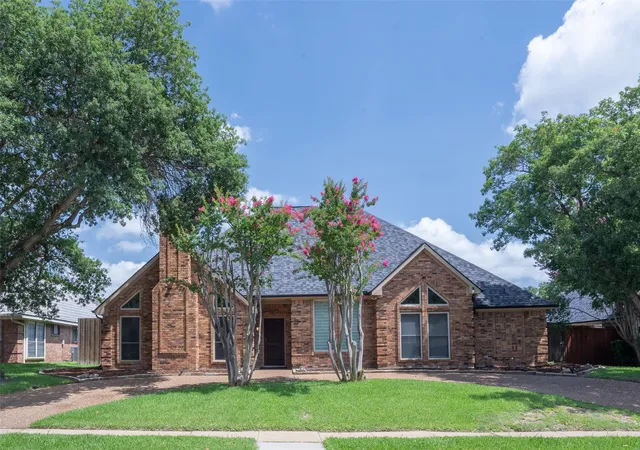 Photo 2 of Single family home for sale at 3905 Cross Bend Rd, Plano, TX 75023 | MLS# 21352043 | Listing updated on 2026-08-06