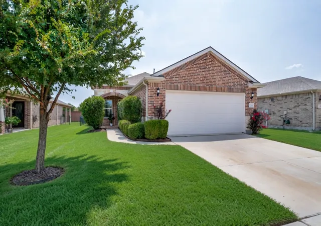 Photo 3 of Single family home for sale at 7928 Cool River Dr, Frisco, TX 75036 | MLS# 21346857 | Listing updated on 2026-09-26