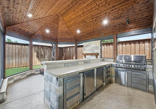 Photo 4 of Single family home for sale at 5608 Millers Creek Dr, Argyle, TX 76226 | MLS# 21351978 | Listing updated on 2026-10-08