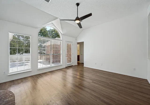 Photo 4 of Sale Pending at 1521 Morrison Dr, Fort Worth, TX 76112 | MLS# 21351958 | Listing updated on 2026-09-01