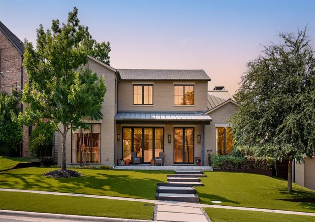 Photo 1 of Mansion for sale at 6979 Bob O Link Dr, Dallas, TX 75214 | MLS# 21351922 | Listing updated on 2026-10-02