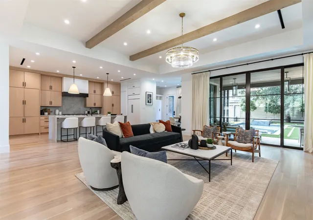 Photo 3 of Mansion for sale at 6979 Bob O Link Dr, Dallas, TX 75214 | MLS# 21351922 | Listing updated on 2026-10-02