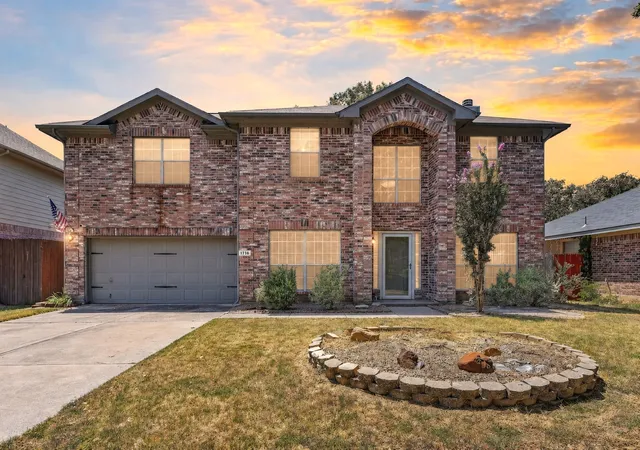 Photo 3 of Single family home for sale at 1716 Redwood Dr, Corinth, TX 76210 | MLS# 21347002 | Listing updated on 2026-08-29