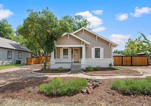 Photo 1 of Single family home for sale at 607 N Church St, Pilot Point, TX 76258 | MLS# 21351163 | Listing updated on 2026-08-07