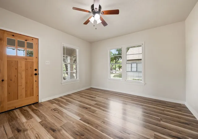 Photo 4 of Single family home for sale at 607 N Church St, Pilot Point, TX 76258 | MLS# 21351163 | Listing updated on 2026-09-25