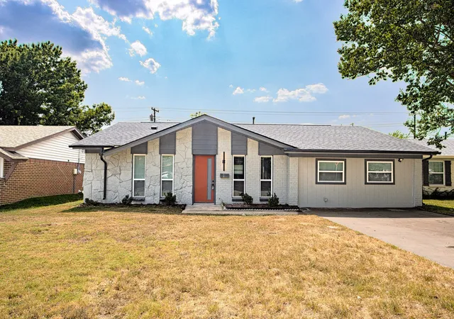 Photo 1 of Single family home for sale at 1101 Fouts Dr, Irving, TX 75061 | MLS# 21351819 | Listing updated on 2026-08-23