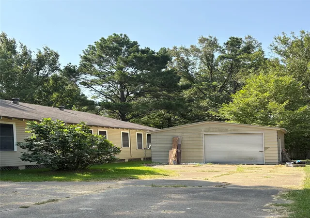 Photo 3 of Sale Pending at 5063 Oak Hollow St, Keithville, LA 71047 | MLS# 21351032 | Listing updated on 2026-08-17