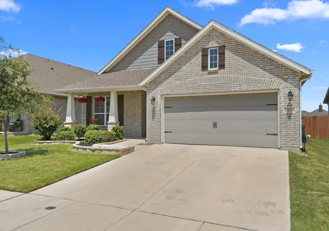 Photo 2 of Sale Pending at 1936 Gill Star Dr, Haslet, TX 76052 | MLS# 21349941 | Listing updated on 2026-09-02