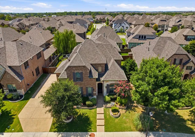 Photo 4 of Single family home for sale at 1013 Pleasant View Dr, Rockwall, TX 75087 | MLS# 21338373 | Listing updated on 2026-09-27