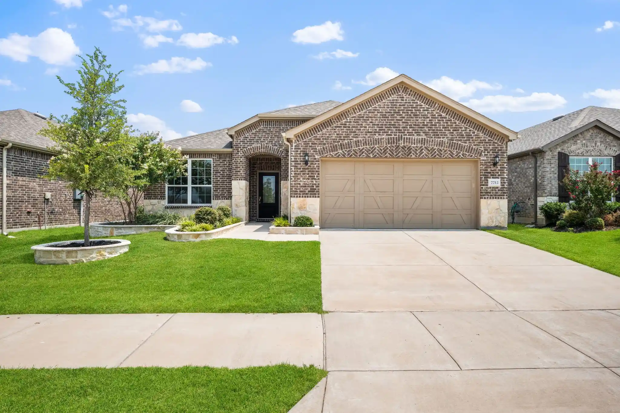 Photo 1 of Single family home for sale at 7712 Monument Dr, Little Elm, TX 76227 | MLS# 21337617 | Listing updated on 2026-10-25