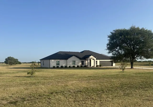 Photo 1 of Single family home for sale at 497 Private Road 7413, Wills Point, TX 75169 | MLS# 21352135 | Listing updated on 2026-10-01