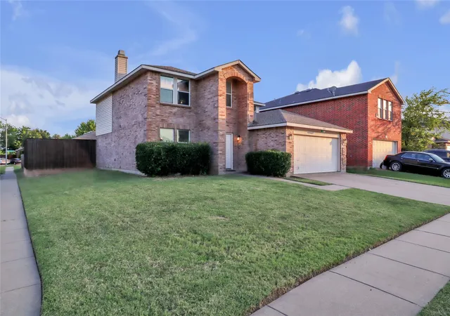 Photo 3 of Single family home for sale at 3825 Irish Setter Dr, Fort Worth, TX 76123 | MLS# 21351111 | Listing updated on 2026-08-21