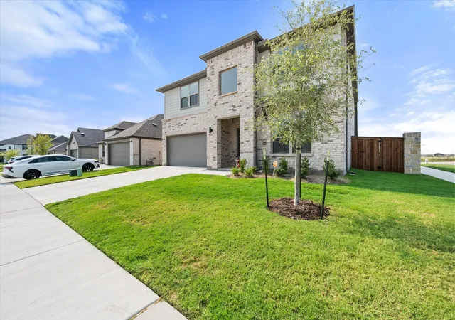 Photo 1 of Single family home for sale at 1421 Arciones Rd, Fort Worth, TX 76052 | MLS# 21348827 | Listing updated on 2026-10-06