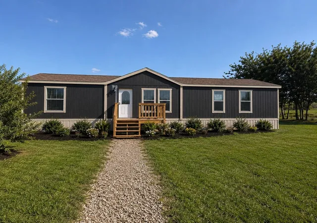 Photo 1 of Sale Pending at 104 Grace Dr, Corsicana, TX 75110 | MLS# 21352208 | Listing updated on 2026-08-31