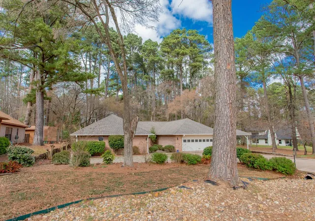 Photo 2 of Single family home for sale at 1633 Brookhollow Dr, Hideaway, TX 75771 | MLS# 21352259 | Listing updated on 2026-09-05
