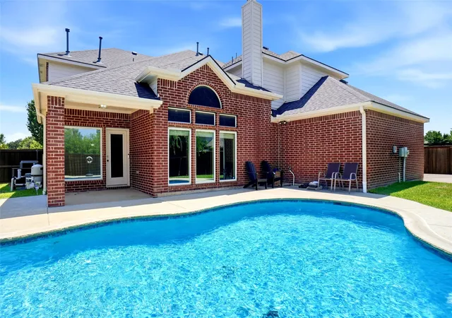 Photo 1 of Single family home for sale at 5231 Woodfield Dr, Grand Prairie, TX 75052 | MLS# 21336063 | Listing updated on 2026-08-27
