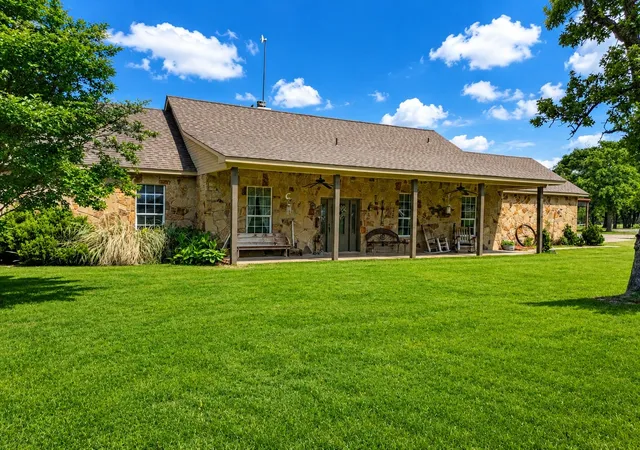 Photo 2 of Single family home for sale at 426 County Road 3435, Paradise, TX 76073 | MLS# 21352275 | Listing updated on 2026-08-06