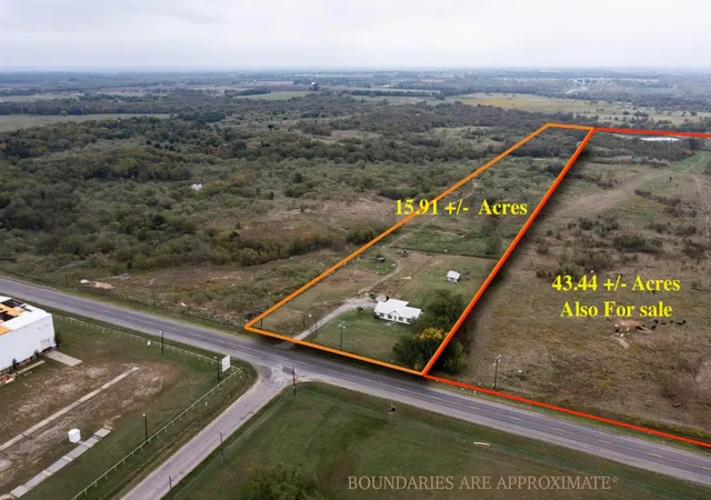 Photo 1 of Single family home for sale at 17932 State Hwy 56, Sherman, TX 75092 | MLS# 21352044 | Listing updated on 2026-08-11