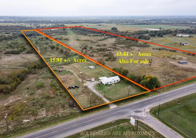 Photo 3 of Single family home for sale at 17932 State Hwy 56, Sherman, TX 75092 | MLS# 21352044 | Listing updated on 2026-08-11