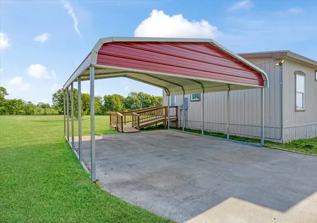 Photo 3 of Manufactured home for sale at 121 Bandana Dr, Whitesboro, TX 76273 | MLS# 21348399 | Listing updated on 2026-09-27