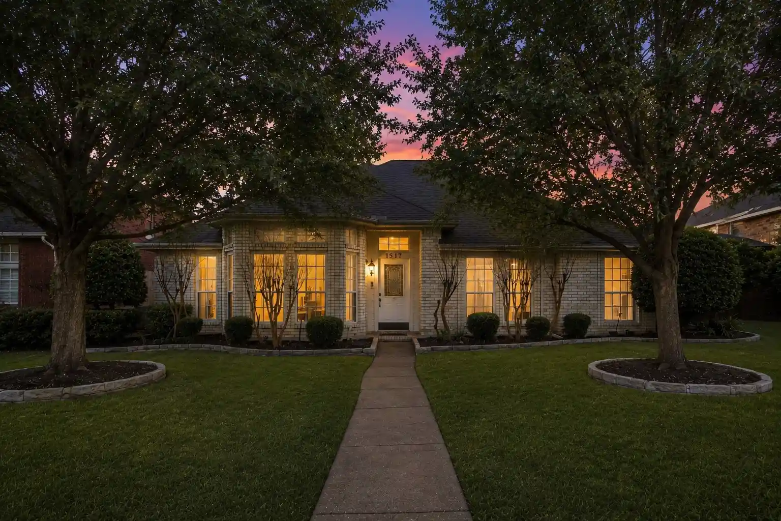 Photo 1 of Single family home for sale at 1517 Palisades Dr, Carrollton, TX 75007 | MLS# 21350267 | Listing updated on 2026-10-22