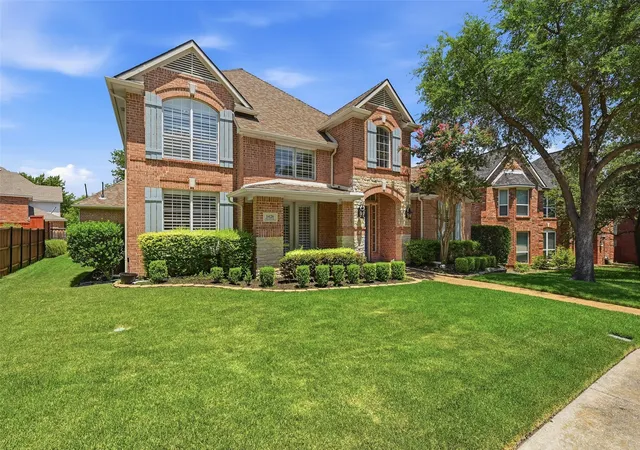 Photo 2 of Single family home for sale at 1426 Westmont Dr, Allen, TX 75013 | MLS# 21352372 | Listing updated on 2026-08-19