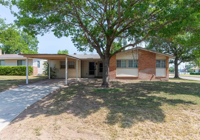 Photo 1 of Single family home for sale at 2502 Bennett Dr, Abilene, TX 79605 | MLS# 21350481 | Listing updated on 2026-08-22