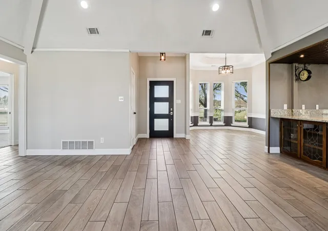 Photo 4 of Single family home for sale at 261 Meadowpark, Rockwall, TX 75032 | MLS# 21352346 | Listing updated on 2026-08-22