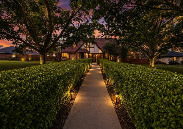 Photo 1 of Single family home for sale at 212 Magic Ln, Sunnyvale, TX 75182 | MLS# 21352291 | Listing updated on 2026-08-13