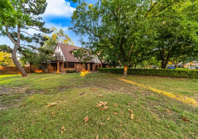 Photo 3 of Single family home for sale at 212 Magic Ln, Sunnyvale, TX 75182 | MLS# 21352291 | Listing updated on 2026-08-13
