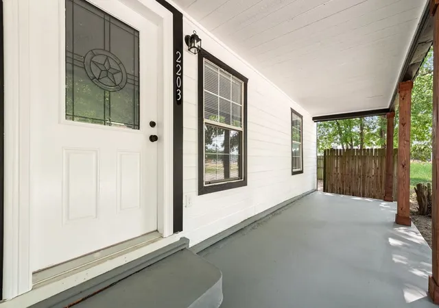 Photo 2 of Single family home for sale at 2203 Wesley St, Greenville, TX 75401 | MLS# 21352314 | Listing updated on 2026-08-29