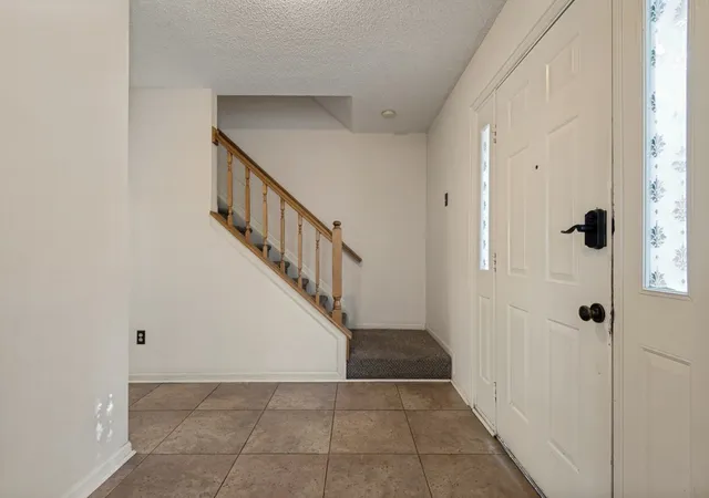 Photo 2 of Single family home for sale at 606 Berkley Dr, Grapevine, TX 76051 | MLS# 21352485 | Listing updated on 2026-09-28