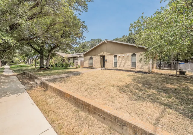 Photo 2 of Single family home for sale at 1201 Kingston Dr, Lewisville, TX 75067 | MLS# 21350817 | Listing updated on 2026-08-29