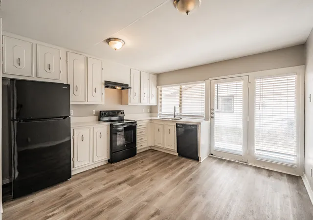Photo 4 of Single family home for sale at 1201 Kingston Dr, Lewisville, TX 75067 | MLS# 21350817 | Listing updated on 2026-08-29