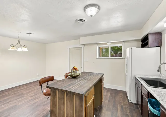 Photo 4 of Single family home for sale at 204 Methodist St, Red Oak, TX 75154 | MLS# 21349536 | Listing updated on 2026-09-02