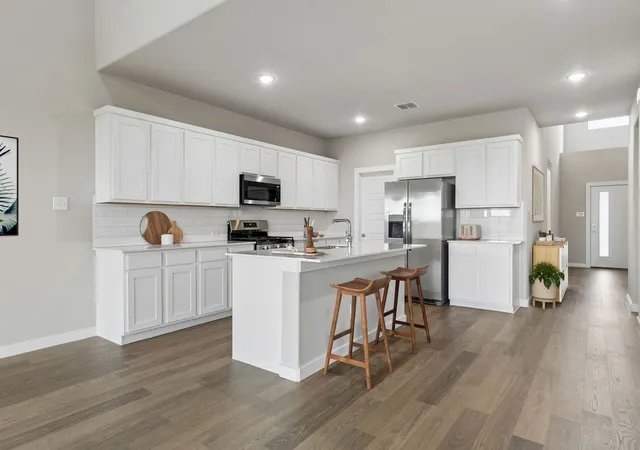 Photo 4 of Sale Pending at 10628 Dillon St, Fort Worth, TX 76179 | MLS# 21352502 | Listing updated on 2026-08-29
