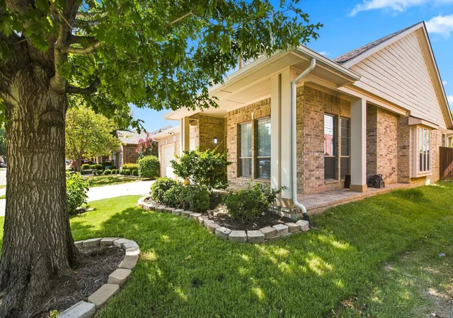 Photo 4 of Single family home for sale at 4641 Prickly Pear Dr, Fort Worth, TX 76244 | MLS# 21352195 | Listing updated on 2026-10-06