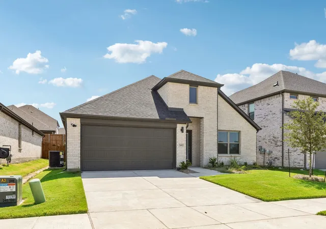 Photo 2 of Single family home for sale at 10532 Colonial Heights Ln, Fort Worth, TX 76179 | MLS# 21352563 | Listing updated on 2026-08-28