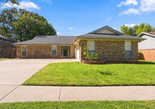 Photo 1 of Single family home for sale at 3104 Sugar St, Bedford, TX 76021 | MLS# 21352576 | Listing updated on 2026-10-05