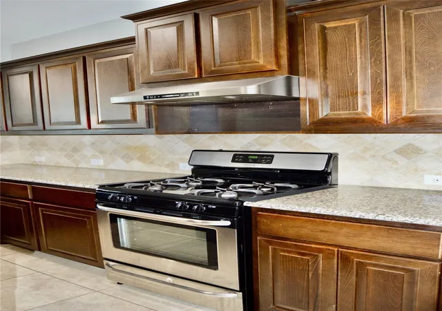 Photo 3 of Single family home for sale at 9020 Bronze Meadow Dr, Fort Worth, TX 76131 | MLS# 21255911 | Listing updated on 2026-08-23