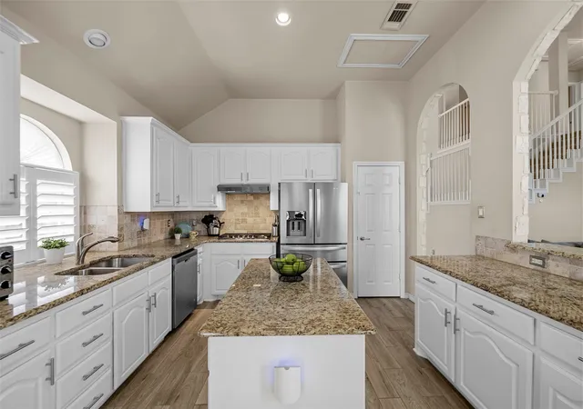 Photo 1 of Sale Pending at 821 Redbud Dr, Allen, TX 75002 | MLS# 21333186 | Listing updated on 2026-09-29