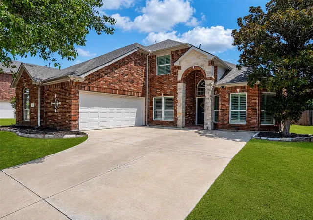 Photo 3 of Sale Pending at 821 Redbud Dr, Allen, TX 75002 | MLS# 21333186 | Listing updated on 2026-09-29