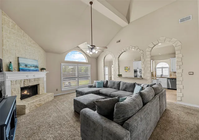 Photo 3 of Sale Pending at 821 Redbud Dr, Allen, TX 75002 | MLS# 21333186 | Listing updated on 2026-09-29