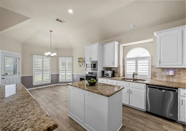 Photo 4 of Sale Pending at 821 Redbud Dr, Allen, TX 75002 | MLS# 21333186 | Listing updated on 2026-09-29