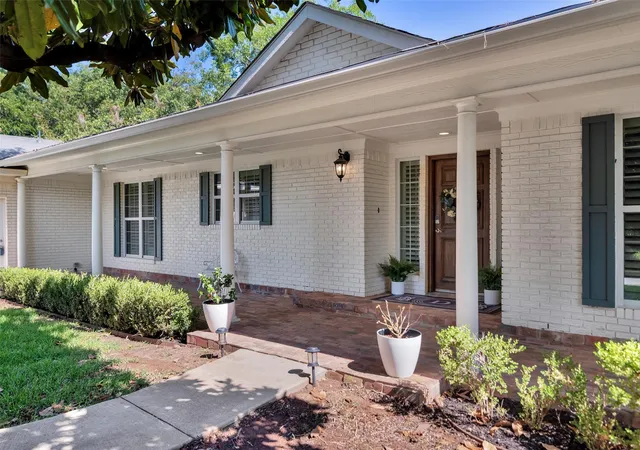 Photo 2 of Single family home for sale at 2019 Loy Lake Rd, Denison, TX 75020 | MLS# 21349658 | Listing updated on 2026-10-04