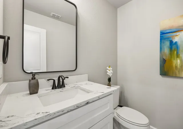 Photo 4 of Single family home for sale at 407 Frank St, Terrell, TX 75160 | MLS# 21348855 | Listing updated on 2026-10-08