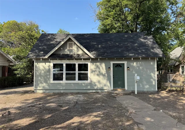 Photo 1 of Single family home for sale at 1613 N 15th St, Waco, TX 76707 | MLS# 21352658 | Listing updated on 2026-08-06