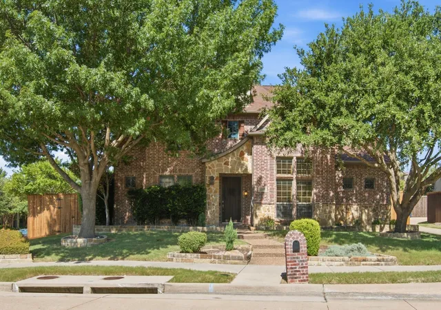 Photo 1 of Single family home for sale at 11907 Bamberg Ln, Frisco, TX 75035 | MLS# 21352681 | Listing updated on 2026-08-06